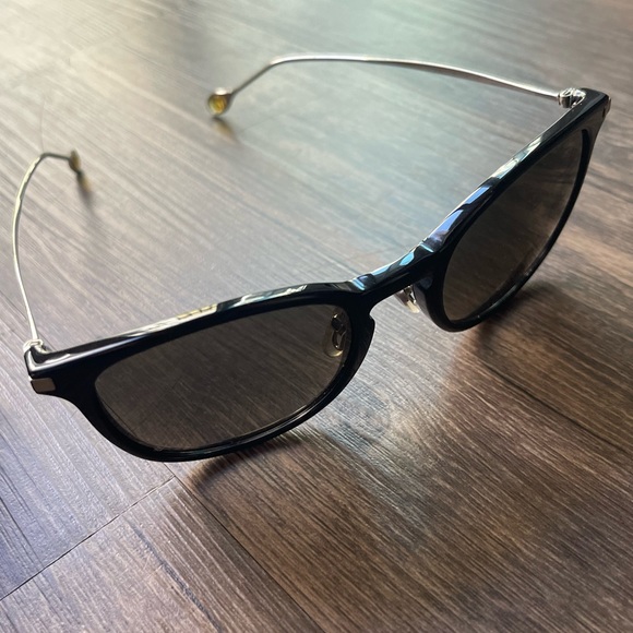 Gucci Sunglasses - Picture 5 of 6